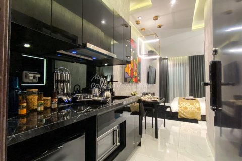 Studio in the Condo in Bang Lamung, Thailand  № 198807 - photo 3