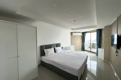 Condominio de 2 dormitorios en Jomtien Beach, Pattaya, Tailandia № 211915 - foto 19