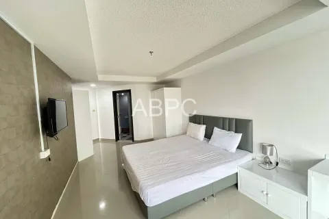 Condominio de 2 dormitorios en Jomtien Beach, Pattaya, Tailandia № 211915 - foto 3