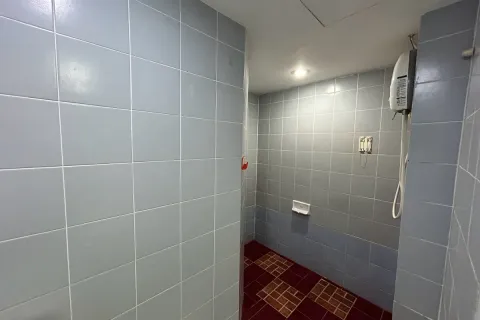 Condominio de 2 dormitorios en Jomtien Beach, Pattaya, Tailandia № 211915 - foto 12