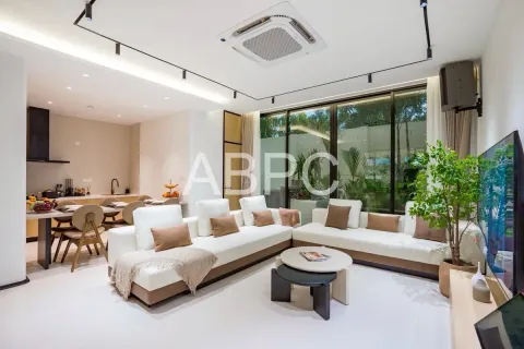 Adosado de 4 dormitorios en Pattaya, Tailandia № 211914 - foto 10