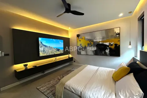 Casa de 4 dormitorios en Pattaya, Tailandia № 211917 - foto 8