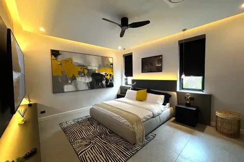 Casa de 4 dormitorios en Pattaya, Tailandia № 211917 - foto 9