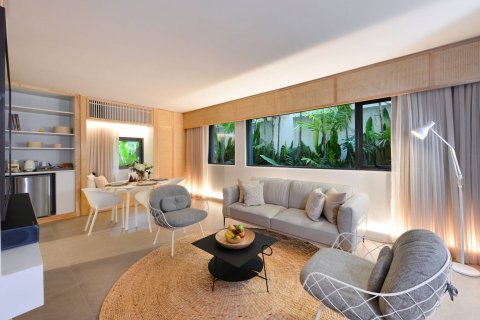 House in Bangkok, Thailand 6 bedrooms № 209673 - photo 17