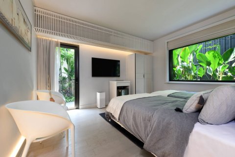 House in Bangkok, Thailand 6 bedrooms № 209673 - photo 24