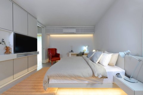 House in Bangkok, Thailand 6 bedrooms № 209673 - photo 30