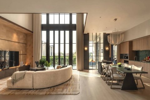 House in Bangkok, Thailand 4 bedrooms № 209676 - photo 2