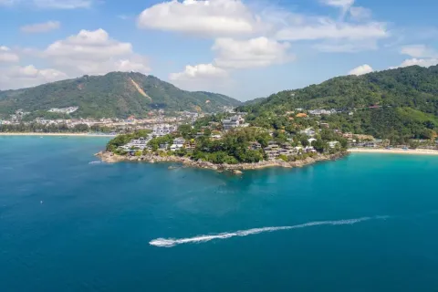 Villa in Phuket, Thailand 4 bedrooms № 209679 - photo 2