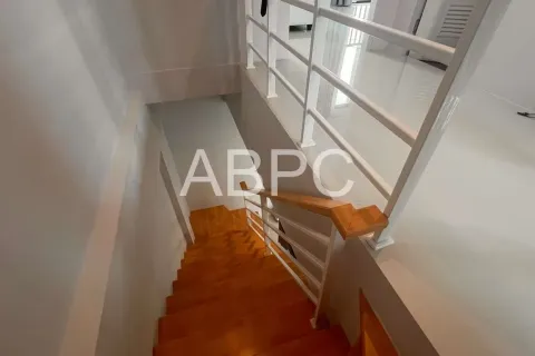 Adosado de 3 dormitorios en Pattaya, Tailandia № 211216 - foto 2