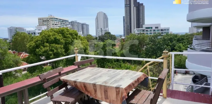 Adosado de 5 dormitorios en Pattaya, Tailandia № 211217