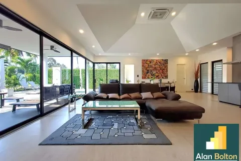 Casa de 2 dormitorios en Pattaya, Tailandia № 211215 - foto 9