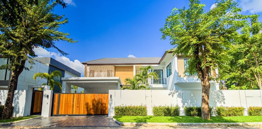 House in Chiang Mai, Thailand 4 bedrooms № 119986