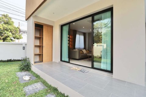 House in Chiang Mai, Thailand 4 bedrooms № 119987 - photo 11