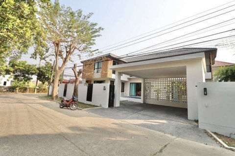 House in Chiang Mai, Thailand 4 bedrooms № 119987 - photo 5