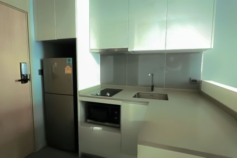 Studio dans le Condo à Watthana, Bangkok, Thaïlande  № 149778 - photo 5