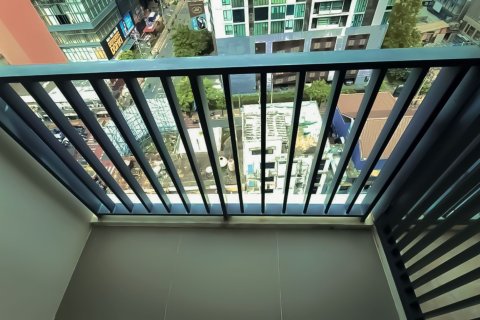 Studio dans le Condo à Watthana, Bangkok, Thaïlande  № 149778 - photo 8