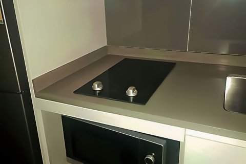 Studio dans le Condo à Watthana, Bangkok, Thaïlande  № 149778 - photo 9