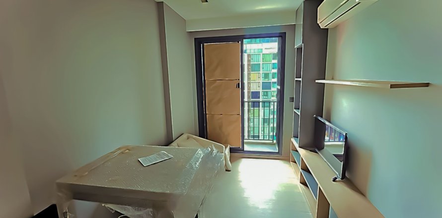 Studio dans le Condo à Watthana, Bangkok, Thaïlande  № 149778