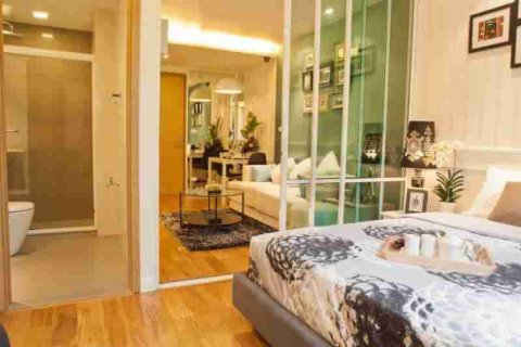 Condo in Bangkok, Thailand, 1 bedroom № 183159 - photo 4