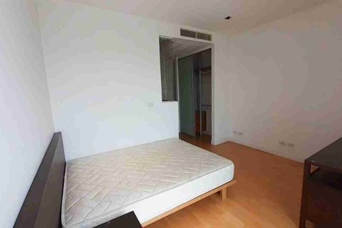 Condo in Bangkok, Thailand, 3 bedrooms № 184065 - photo 10