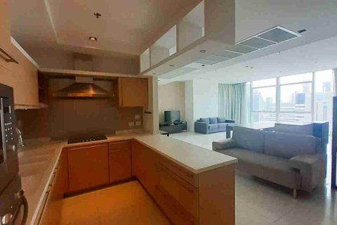 Condo in Bangkok, Thailand, 3 bedrooms № 184065 - photo 9