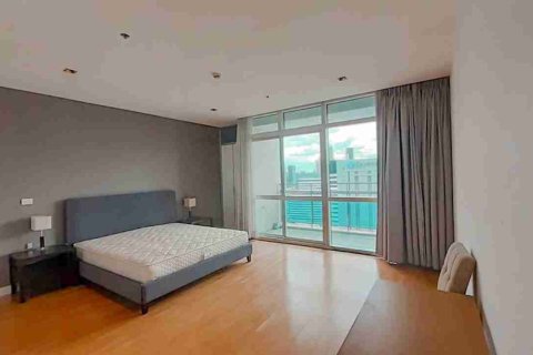 Condo in Bangkok, Thailand, 3 bedrooms № 184065 - photo 8