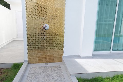 Villa in Phuket, Thailand 3 bedrooms № 151129 - photo 20