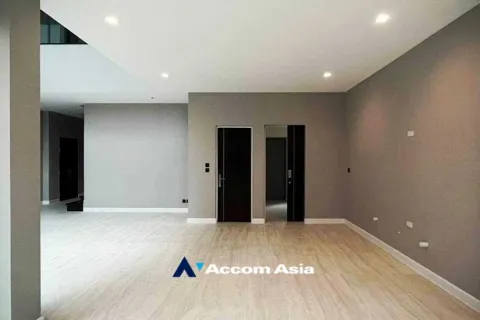 Haus in Suan Luang, Bangkok, Thailand 4 Schlafzimmer № 216884 - Foto 4