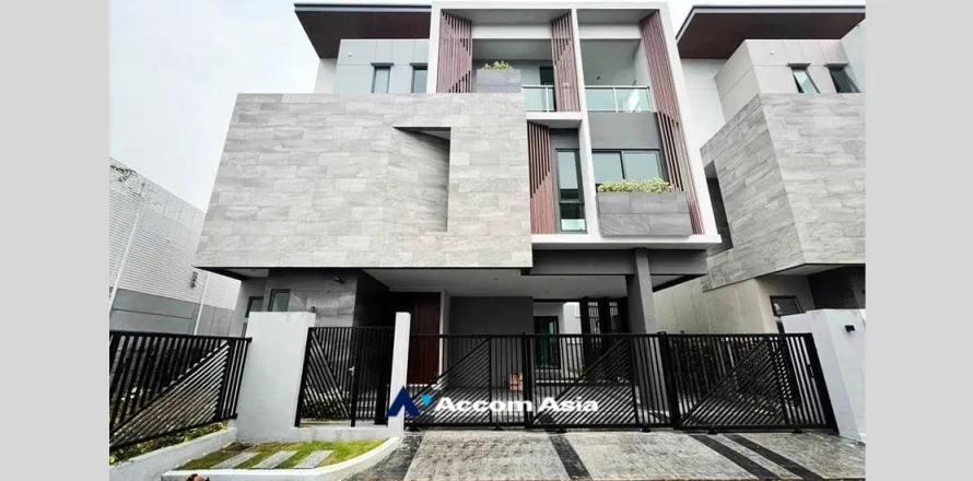 Haus in Suan Luang, Bangkok, Thailand 4 Schlafzimmer № 216884