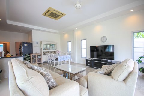 Villa in Hua Hin, Thailand 3 Schlafzimmer № 222134 - Foto 12