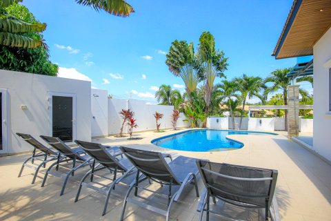 Villa in Hua Hin, Thailand 4 Schlafzimmer № 222133 - Foto 9