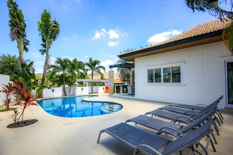 Villa in Hua Hin, Thailand 4 Schlafzimmer № 222133 - Foto 5