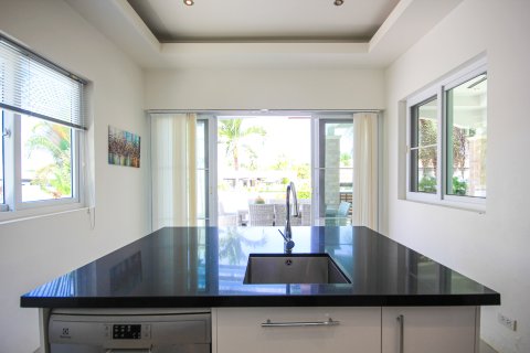 Villa in Hua Hin, Thailand 4 Schlafzimmer № 222133 - Foto 21