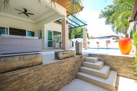 Villa in Hua Hin, Thailand 4 Schlafzimmer № 222133 - Foto 13
