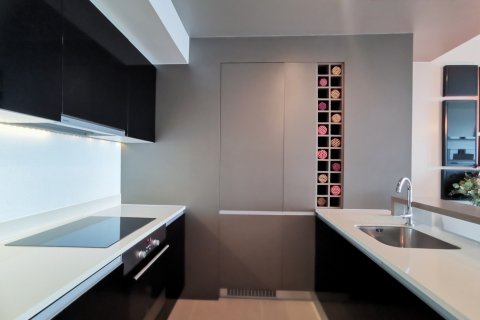 Condo in Sathon, Bangkok, Thailand, 1 bedroom  № 143600 - photo 13