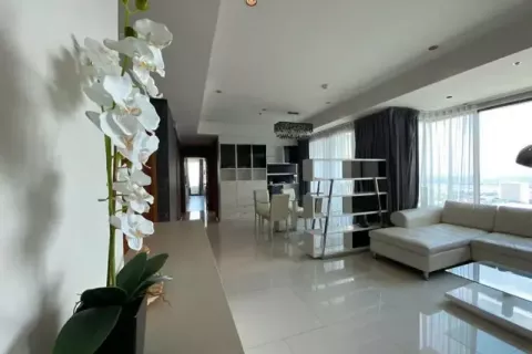 Condo in Khlong Toei, Bangkok, Thailand, 2 bedrooms  № 138274 - photo 11