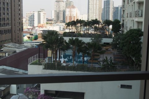 Condo in Watthana, Bangkok, Thailand, 2 bedrooms № 138271 - photo 14