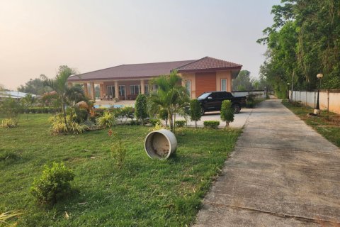 Villa in Nakhon Ratchasima, Thailand 3 bedrooms № 149050 - photo 4