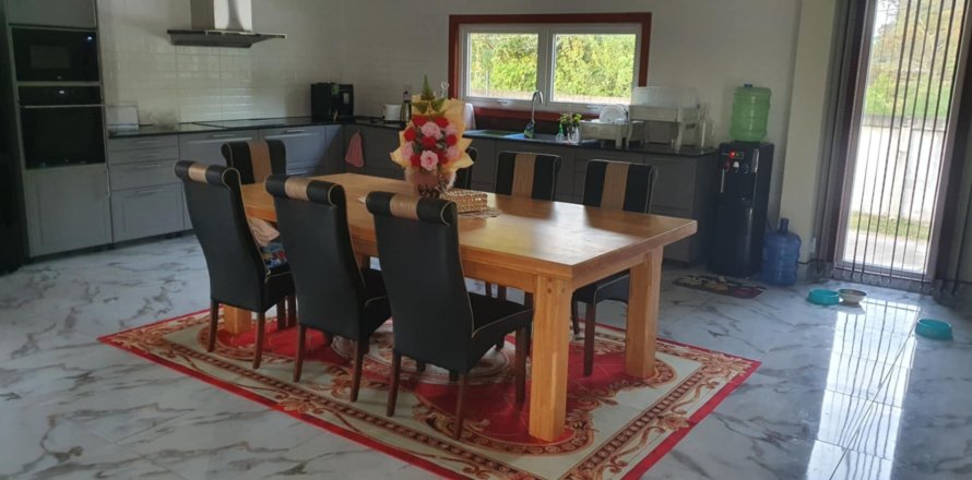 Villa in Nakhon Ratchasima, Thailand 3 bedrooms № 149050