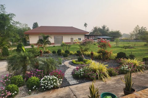 Villa in Nakhon Ratchasima, Thailand 3 bedrooms № 149050 - photo 5