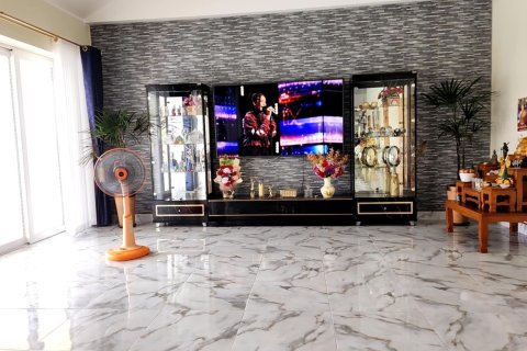 Villa in Nakhon Ratchasima, Thailand 3 bedrooms № 149050 - photo 6