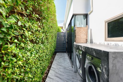 Villa in Phuket, Thailand 2 bedrooms № 156617 - photo 18