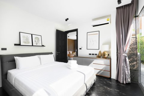Villa in Phuket, Thailand 2 bedrooms № 156617 - photo 11