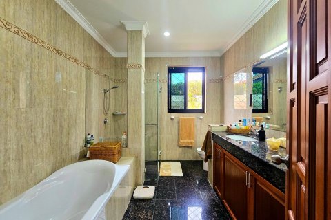 Villa in Hua Hin, Thailand 3 bedrooms № 169008 - photo 5