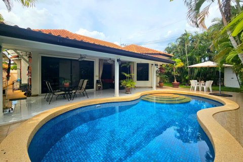 Villa in Hua Hin, Thailand 3 bedrooms № 169008