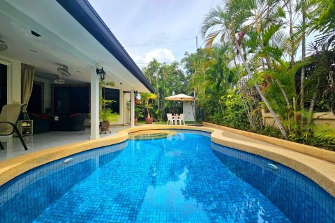 Villa in Hua Hin, Thailand 3 bedrooms № 169008 - photo 14