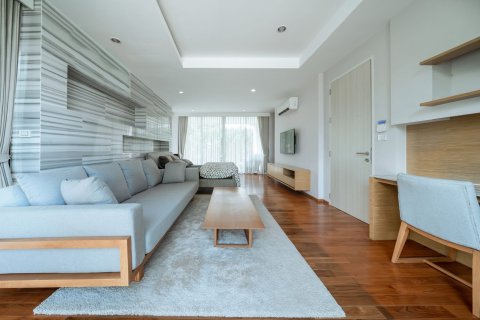 Chalet de 3 dormitorios en Pattaya, Tailandia № 171372 - foto 10