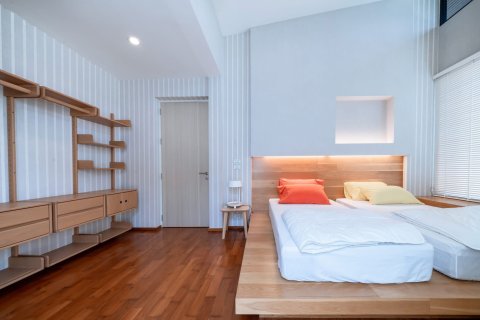 Chalet de 3 dormitorios en Pattaya, Tailandia № 171372 - foto 12