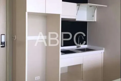Condominio de 1 dormitorio en Jomtien Beach, Pattaya, Tailandia № 211660 - foto 2