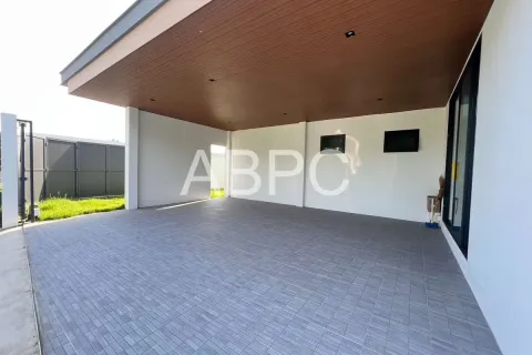 Casa de 5 dormitorios en Pattaya, Tailandia № 211664 - foto 7